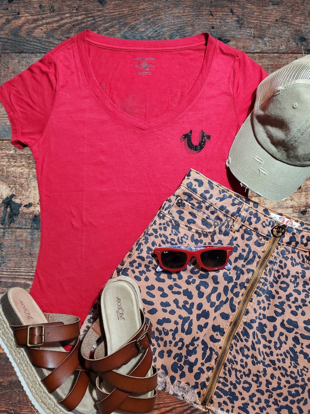 True Religion Women's Red V-Neck Tee & We The Free Skirt Set